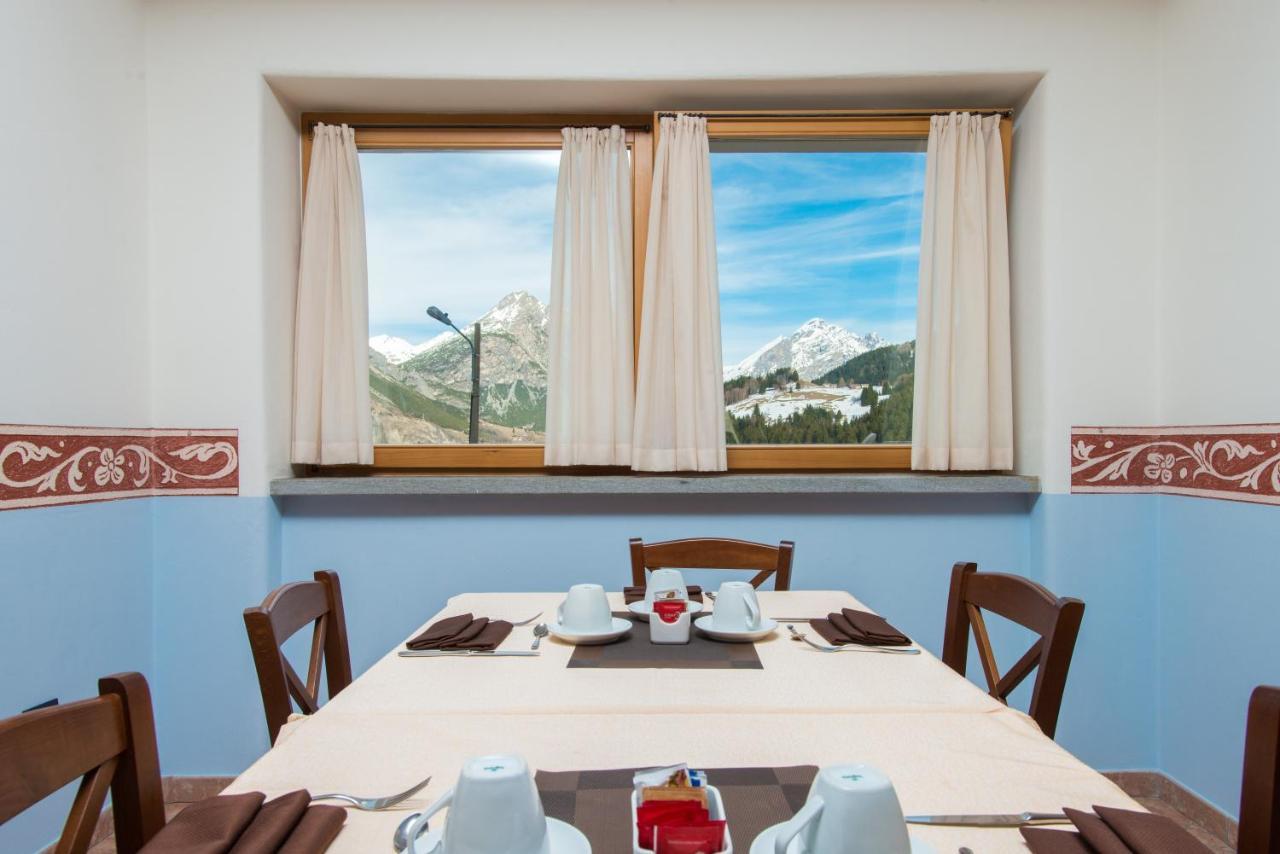 Hotel San Carlo, Tra Bormio E Livigno Isolaccia Exterior foto